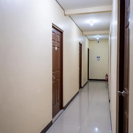 Reddoorz Near University Of Perpetual Help Dalta & Las Pinas City Hall